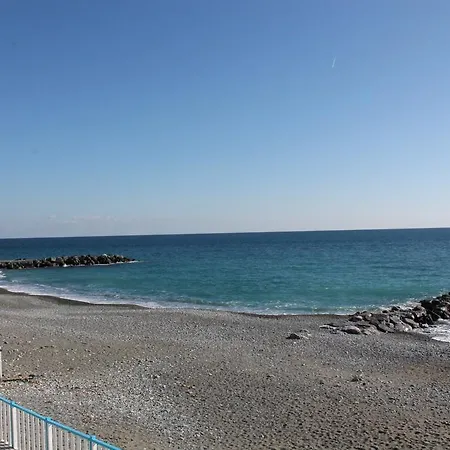 Mare Azzurro By World Albisola Superiore